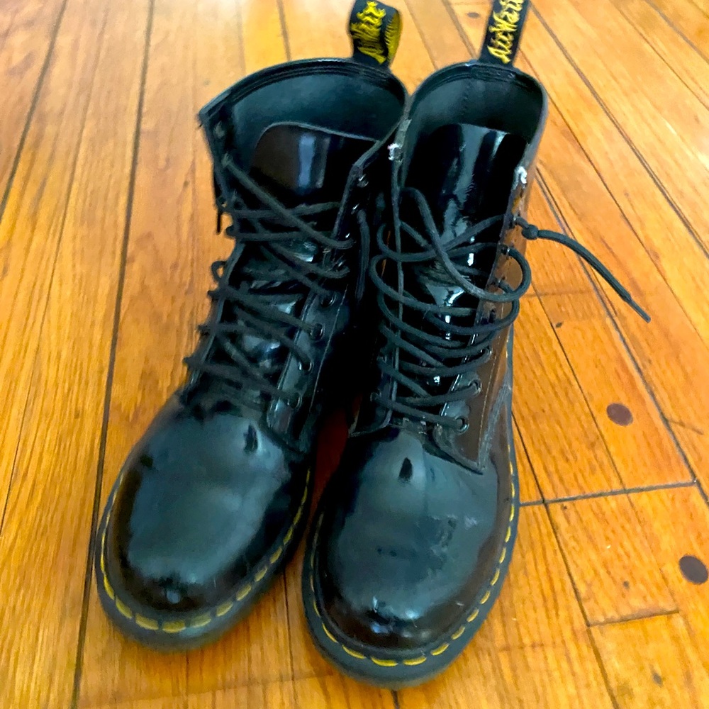 dr. martins worn once!